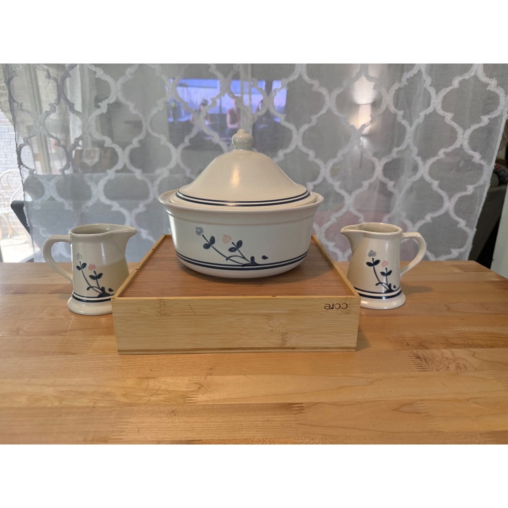 Pfaltzgraff Windsong 2qt Covered Casserole Dish 315 & Creamer Set 3pc Stoneware